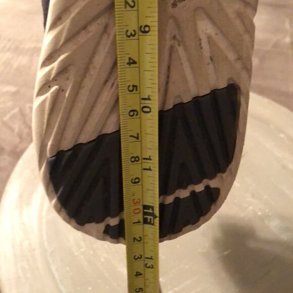 UGG 11 Energ Treadlite Gray Knit Suede Light Lace Up Boots White Sole - Picture 12 of 13